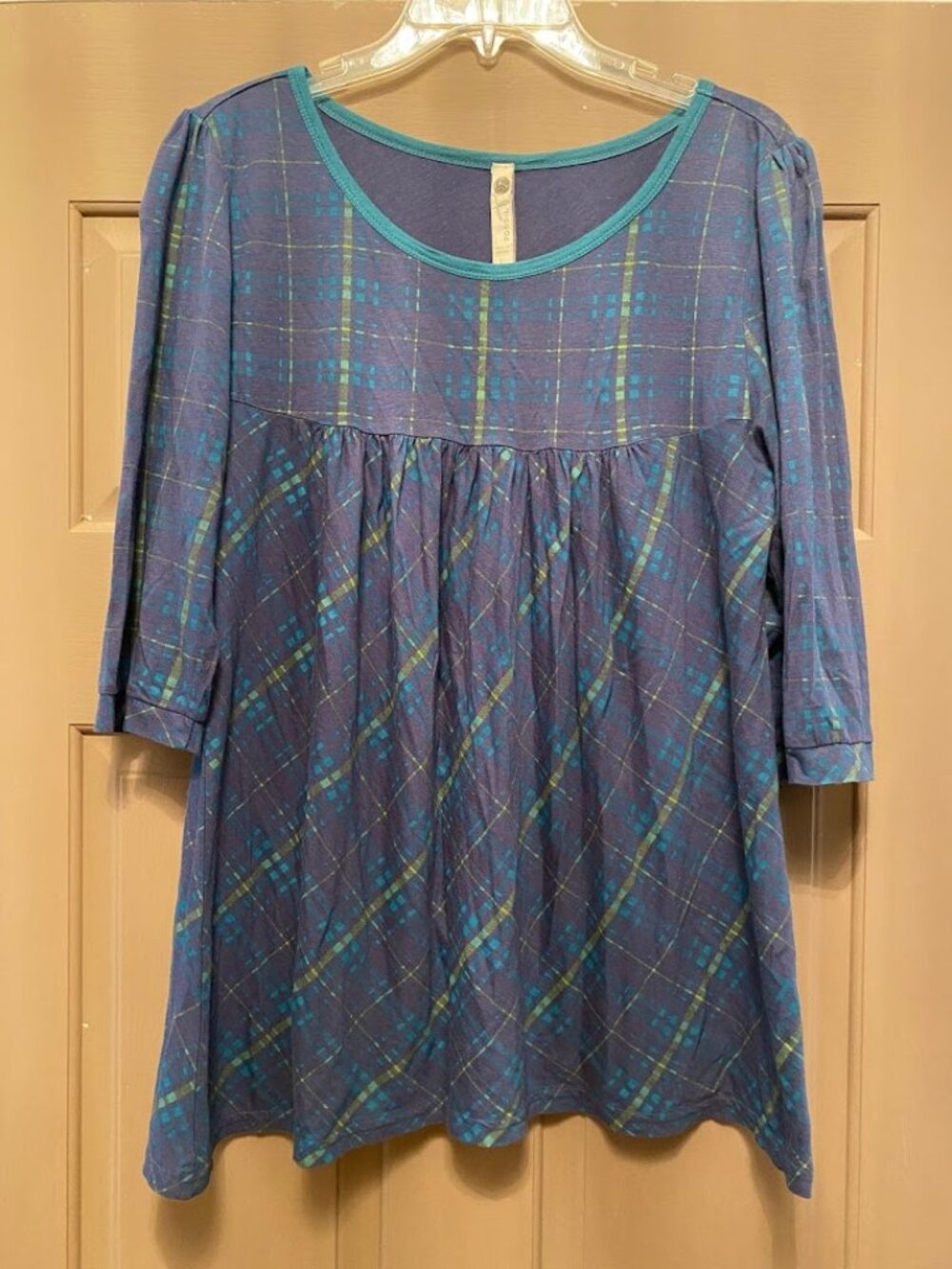 Fossil 3/4 Sleeve Top size Large